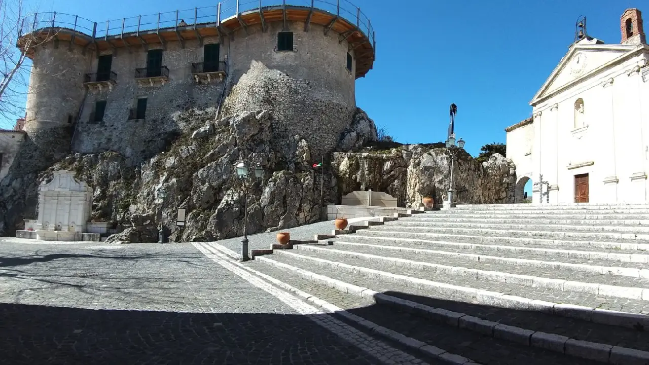 Escursione al castello di macchiagodena