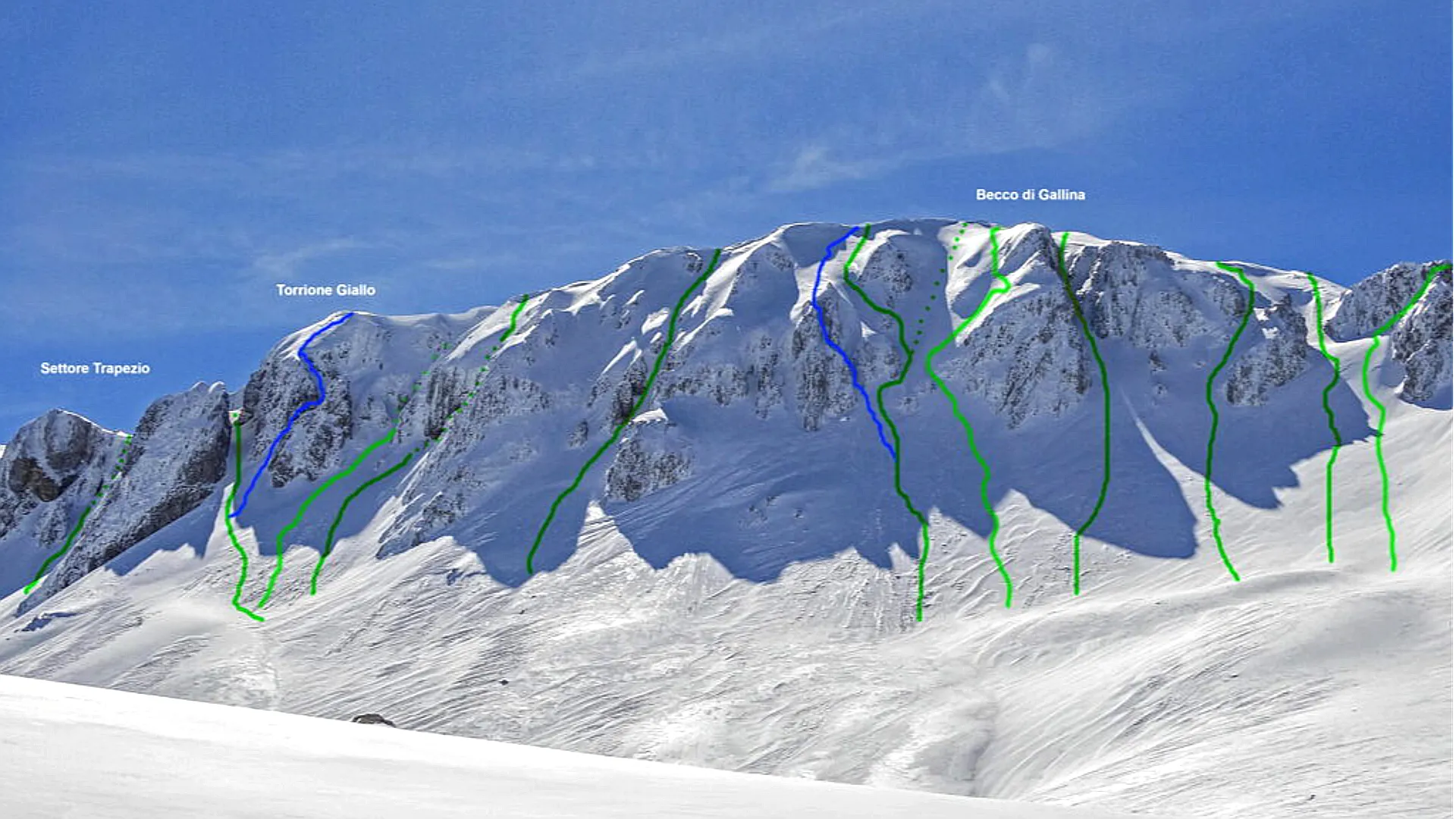 Tracciato della via alpinistica dello Zappatore sul versante innevato del Monte Gallinola.